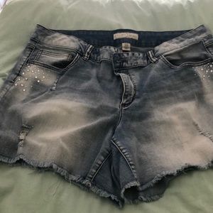 Distressed jean shorts size 18W